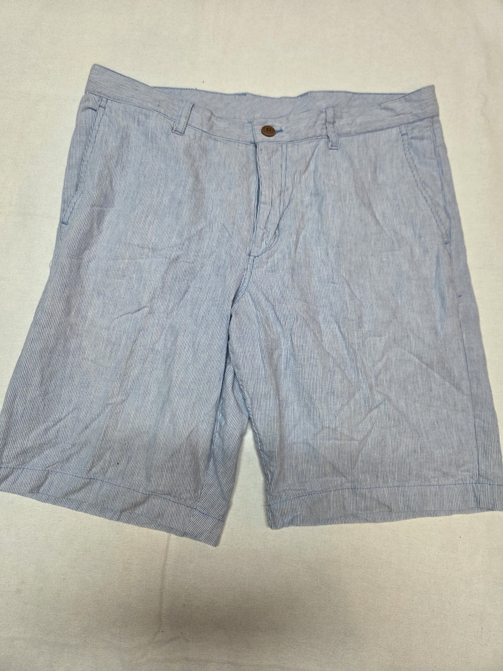 Tommy Bahama Light Blue Seersucker Flat-Front Shorts Size 33